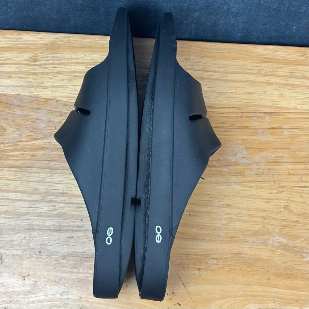 EUC OOFOS Men's Ooahh Black Slide Sandals Sz EU 46 (see pics for sizing)